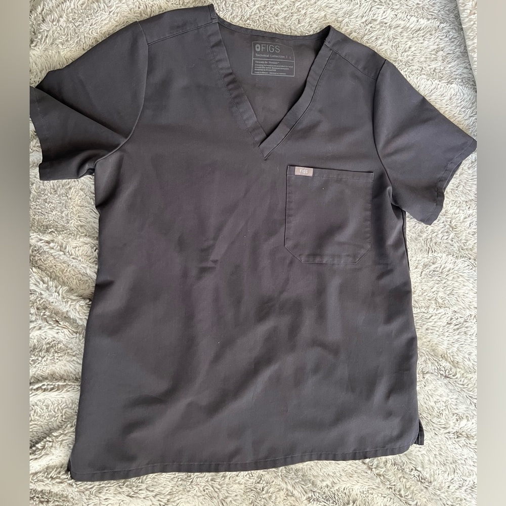 FIGS charcoal scrub top